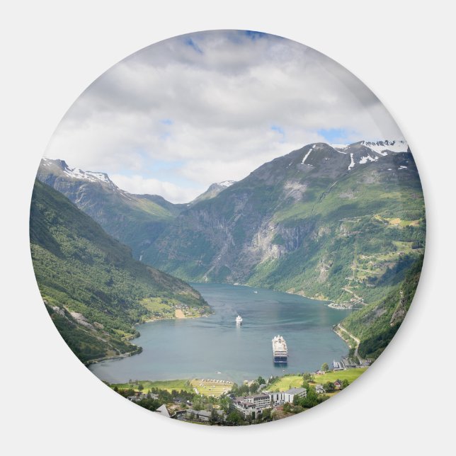 Vista de Geirangerfjord en Noruega imán redondo (Frente)