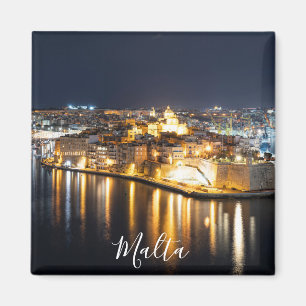 Vista de tres ciudades de Malta en el imán nocturn