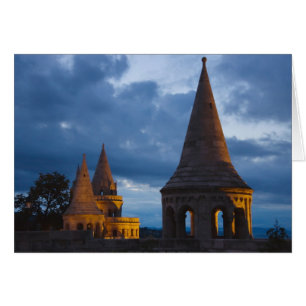 Vista nocturna del Bastión del Pescador, Castillo 