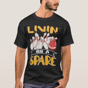 Viviendo en una camiseta de equipo de liga de bolo
