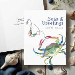 Watercolor Beach Navidades Tarjetas Crab Azul<br><div class="desc">Estos saludos navideños incluyen un cangrejo azul acuático en tonos náuticos y coloridos. Las palabras "mares y saludos" están fijadas en la tipografía divertida. Estas tarjetas de Navidades con temática oceánica se abren para revelar el saludo de su personalizado. Utilice los campos de plantilla para agregar el texto personalizado. Una...</div>