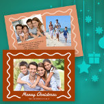 Wavy Border Merry Navidad 3 fotos Rust<br><div class="desc">Esta tarjeta de Navidades fotográficos con un borde blanco ondulado retro sobre un fondo de color rojizo ofrece espacio para 3 fotos y un mensaje personal.</div>