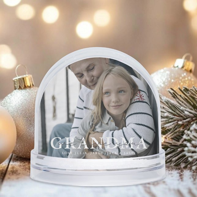 We Love You Grandma Custom Snow Globe (Subido por el creador)