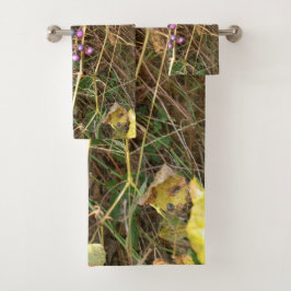 Wild Porcelain Berry Vine In Nature Towel