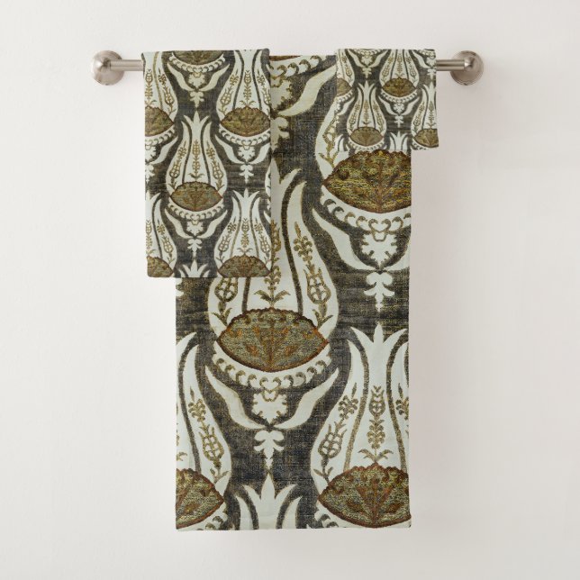 William Morris Vintage Floral Pattern Classic (In situ)