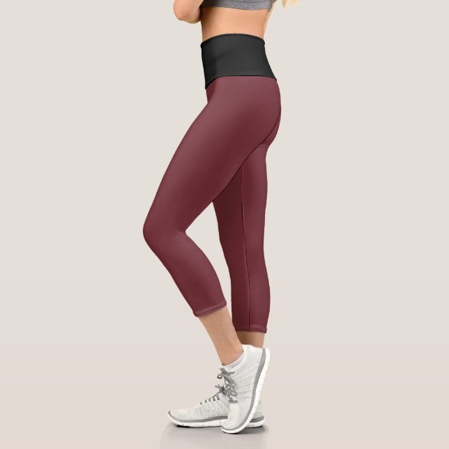 Wine Capri Leggings (Izquierda)