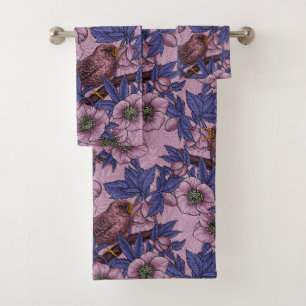 Wren y hellebore, rosa y violeta