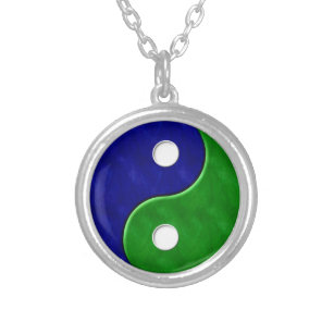 Yin Yang azul y collar verde