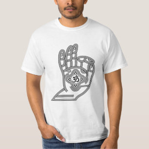 Yoga Mudra con Om y tu nombre de camiseta