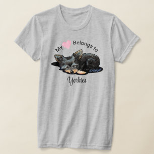 Yorkie Terrier My Heart Pertenece a la camiseta