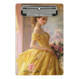 Yvette en el portapapeles amarillo