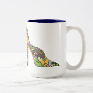 zapatos en una taza